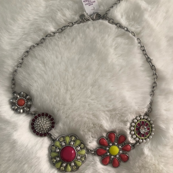 NWT Lia Sophia Floral Crystal Necklace - Picture 5 of 6
